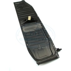 Panel podłogowy prawy Garbus 09/72- i 1303 (0,75mm) z piramidką